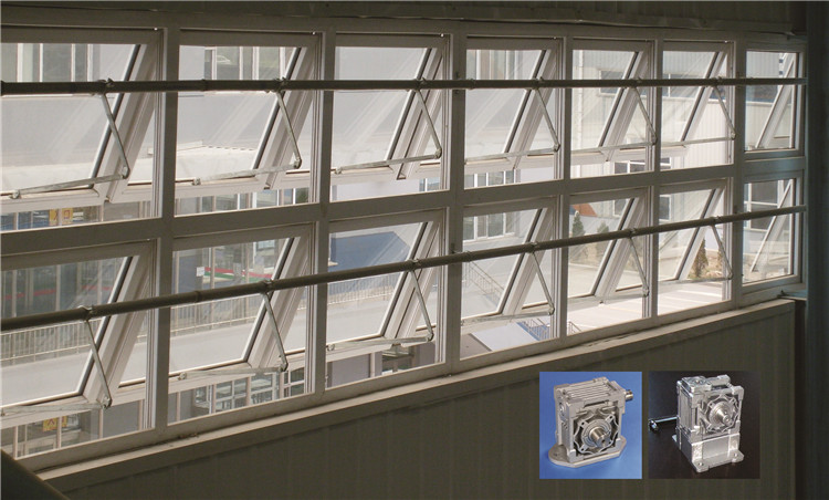 手摇开窗机适用于一般工业厂房,仓库,礼堂,食堂等建筑的中悬或上悬侧
